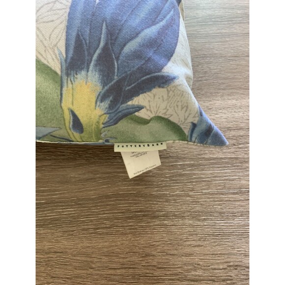 Pottery Barn Blue Blossom Botanical Flower Floral Pillow 18" X 18” Cottage Farm - Picture 4 of 5